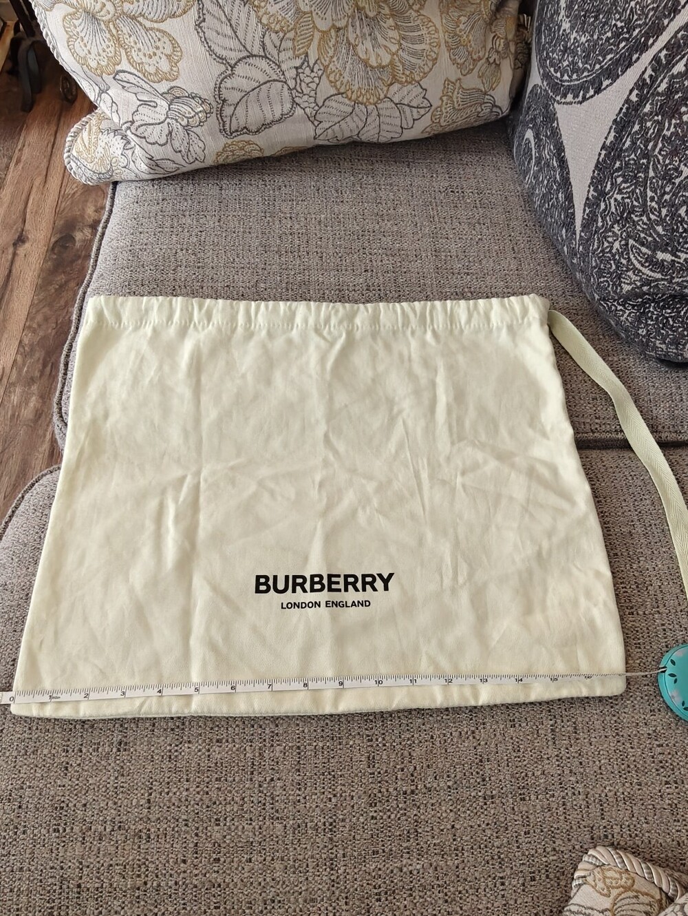 Burberry Drawstring Dust Bag in Pale Green